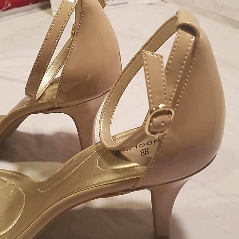 Bandolino Heeled Sandal - Picture 3 of 8